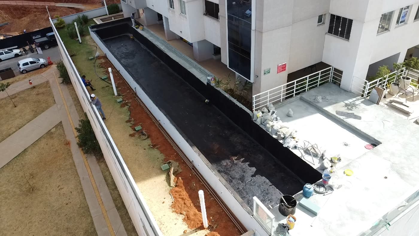 Impermeabilização em prédio residencial vista de drone