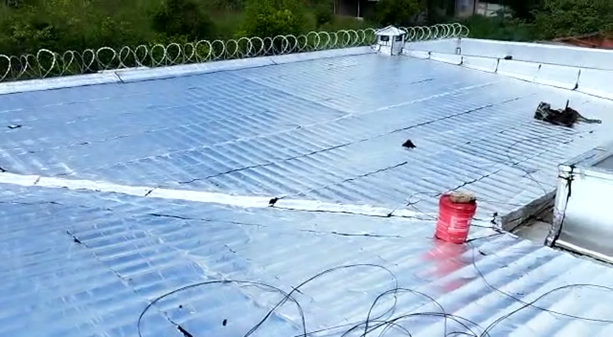 Telhado com manta aluminizada